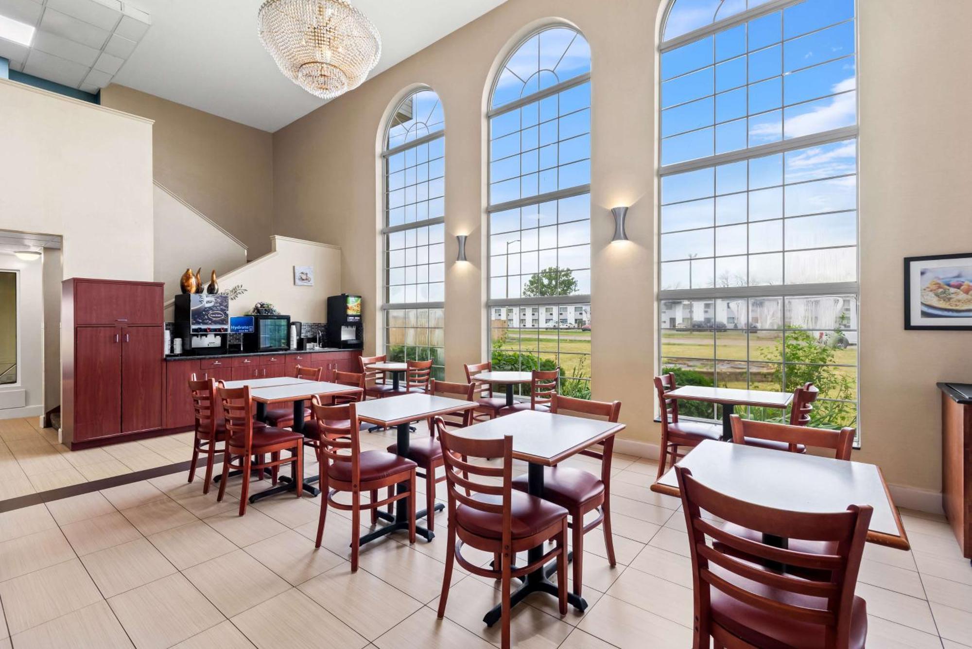 Best Western Airport Inn Moline Kültér fotó